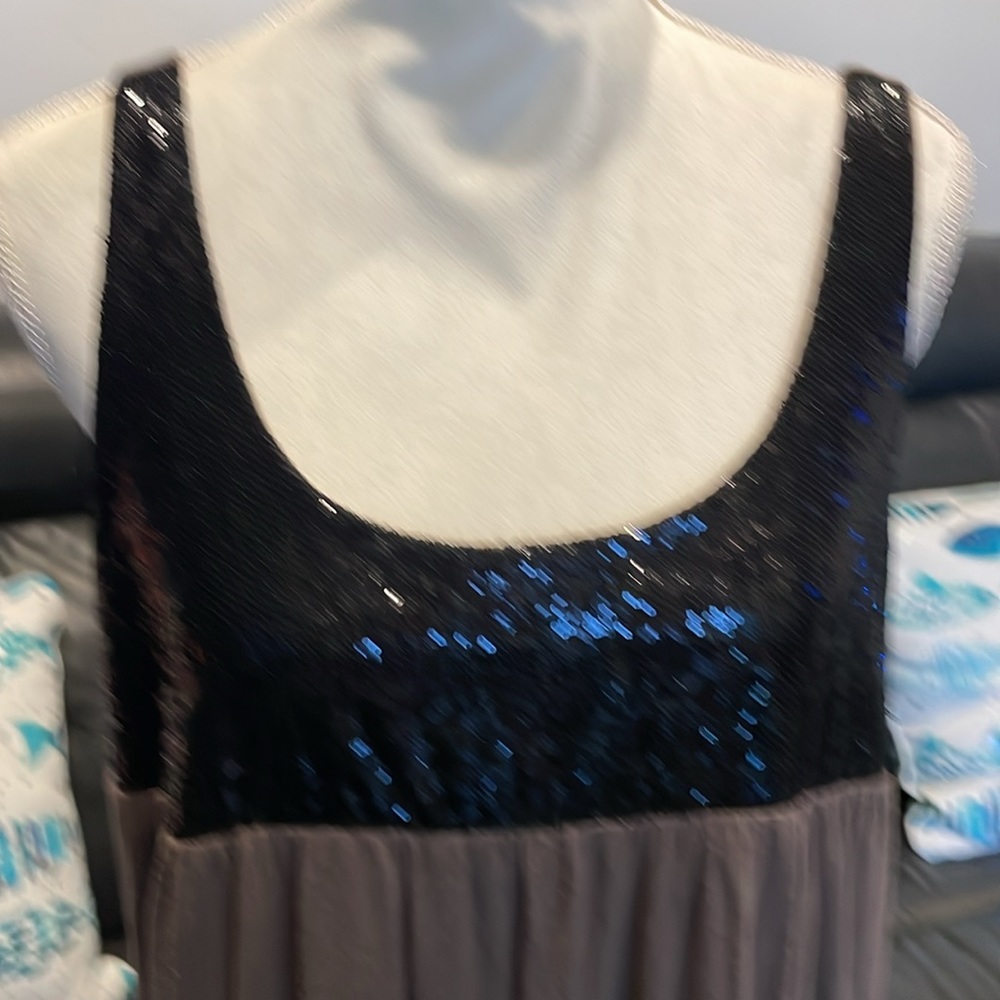 Dress - Picture 2 of 7